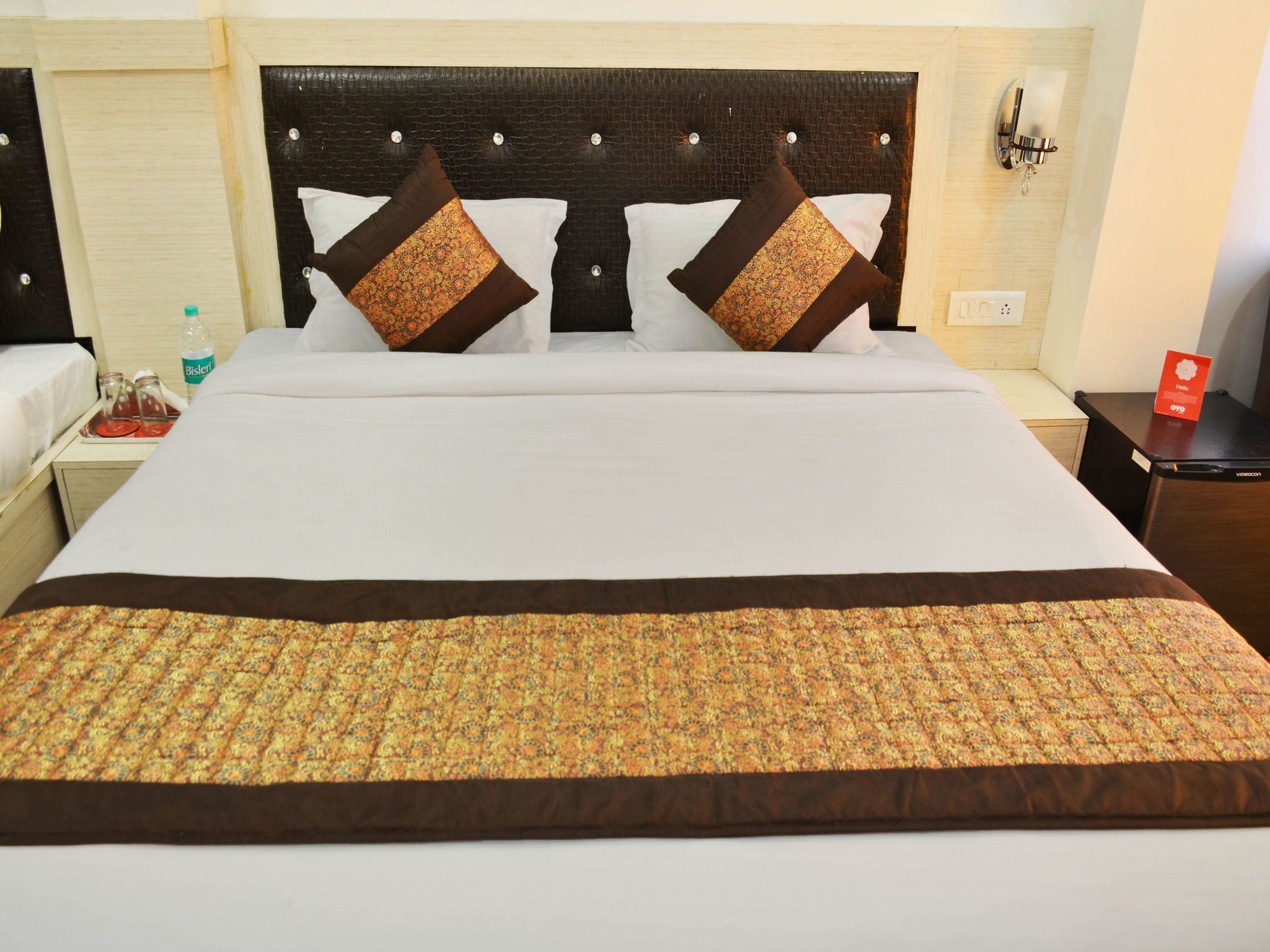 Oyo 7447 Grand Park Hotel Amritsar Buitenkant foto