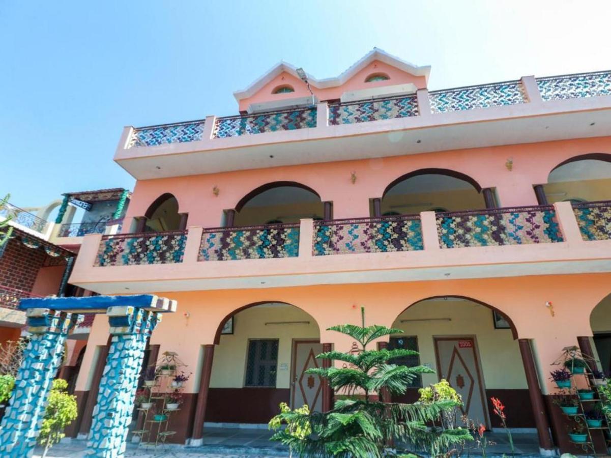 Oyo 7447 Grand Park Hotel Amritsar Buitenkant foto