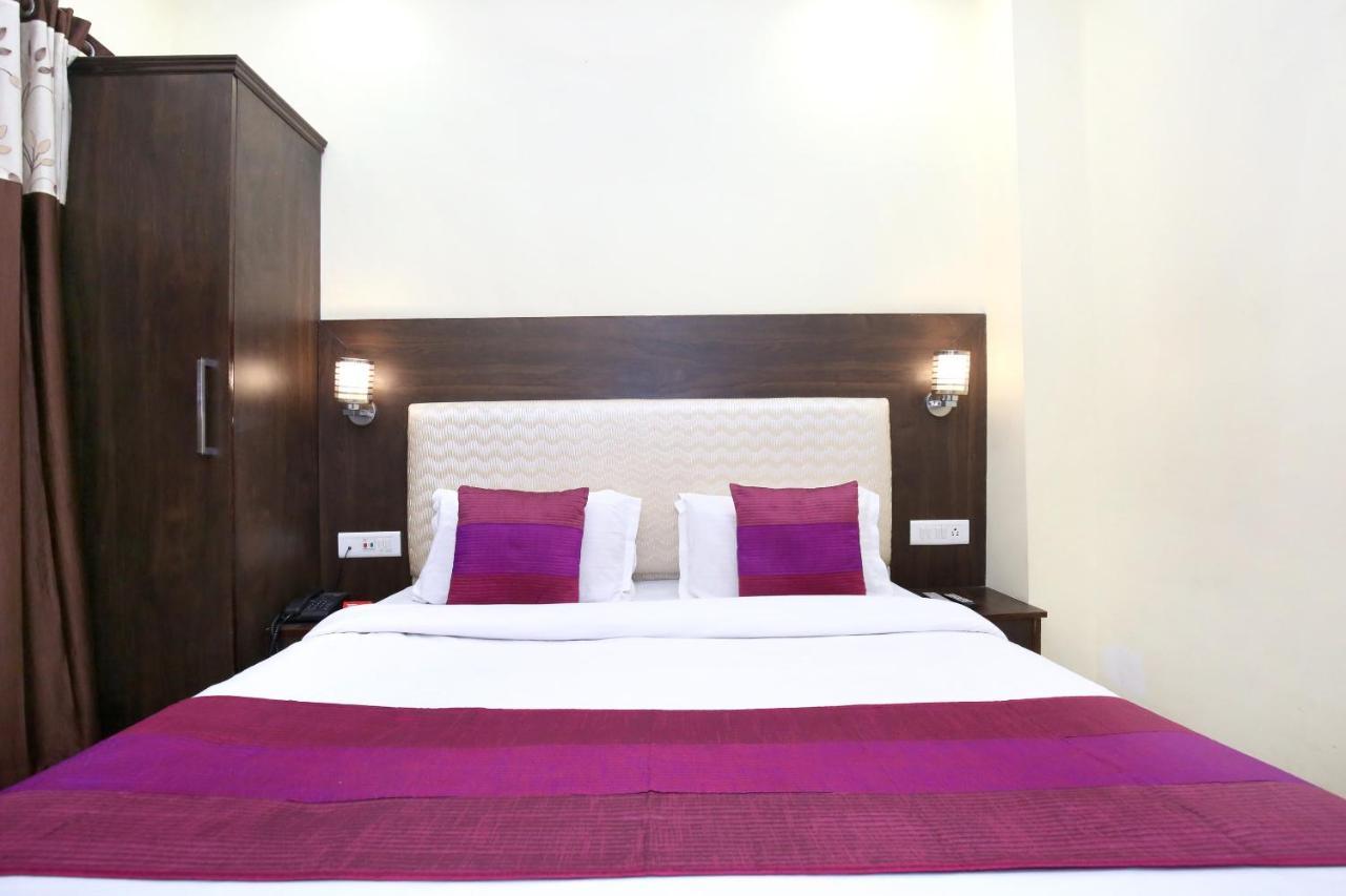 Oyo 7447 Grand Park Hotel Amritsar Buitenkant foto