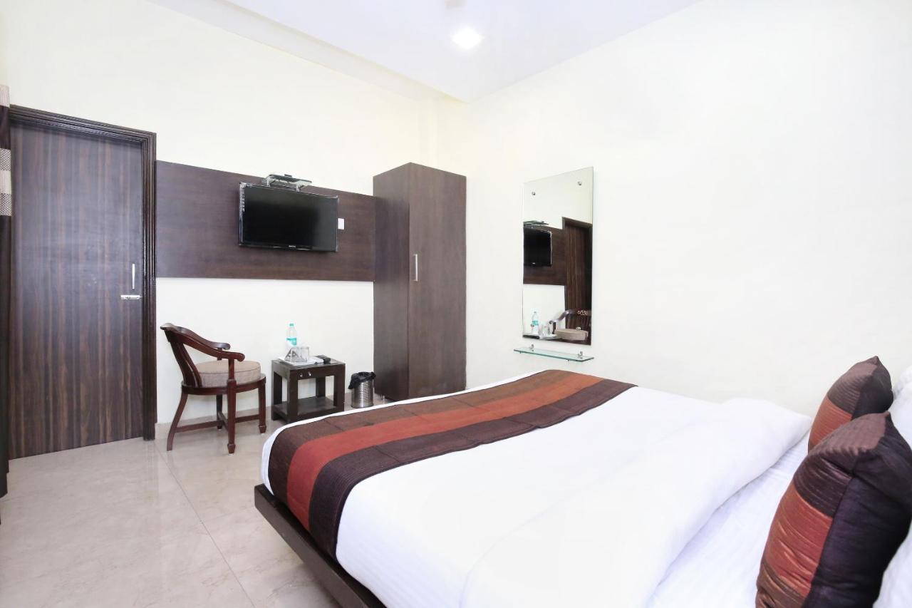 Oyo 7447 Grand Park Hotel Amritsar Buitenkant foto